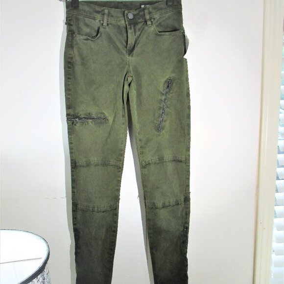 BLANK NYC SKINNY ZIPPER JEANS NWT SIZE 24 - Picture 7 of 8